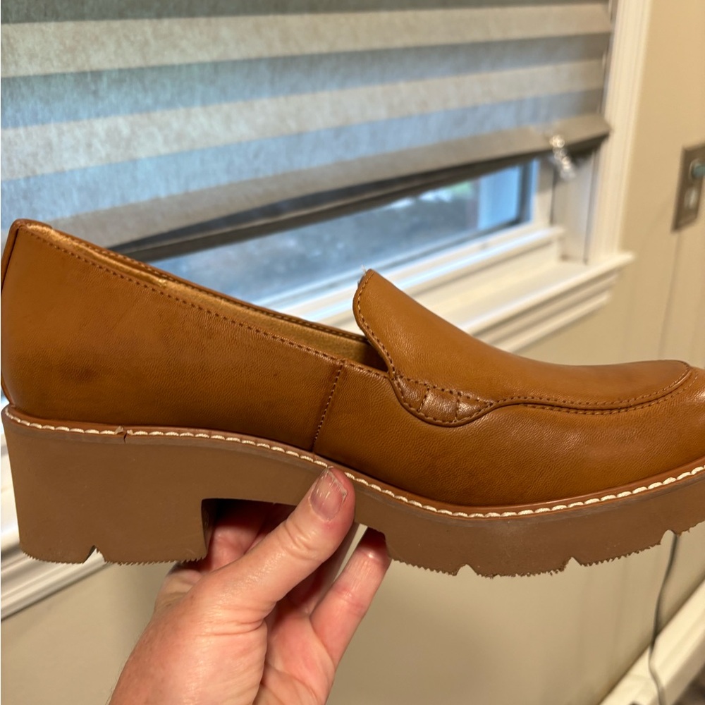 Naturalizer Tan Women's Platform Loafers